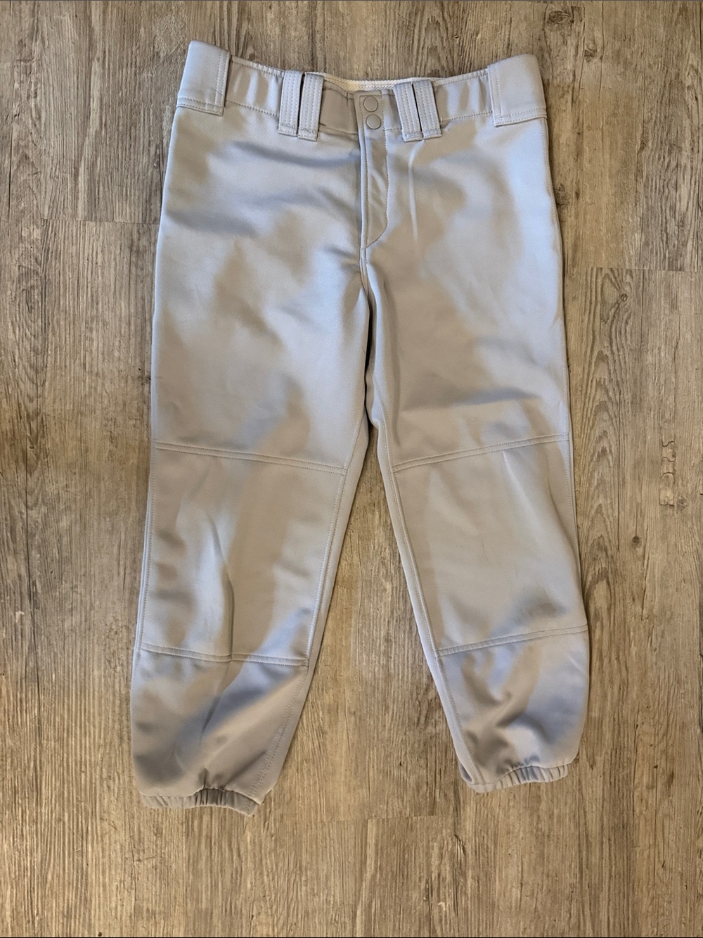 Mizuno Light Gray Cropped Athletic Pants
